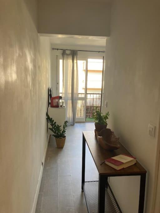Cozy Studio With Balcony And Free Parking Aix-en-Provence Kültér fotó